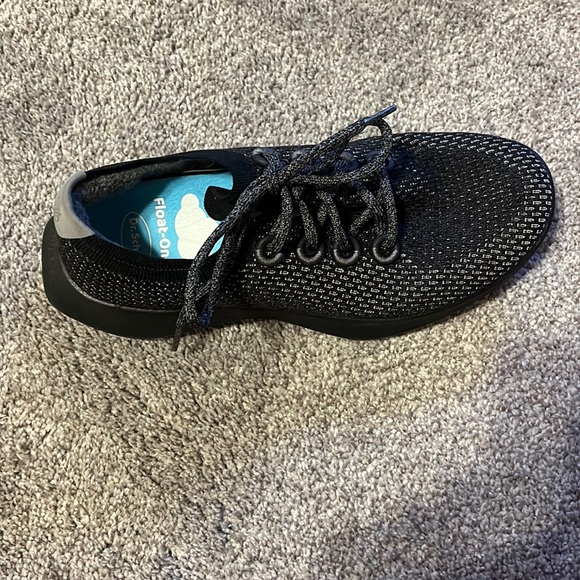 allbirds tennis shoes